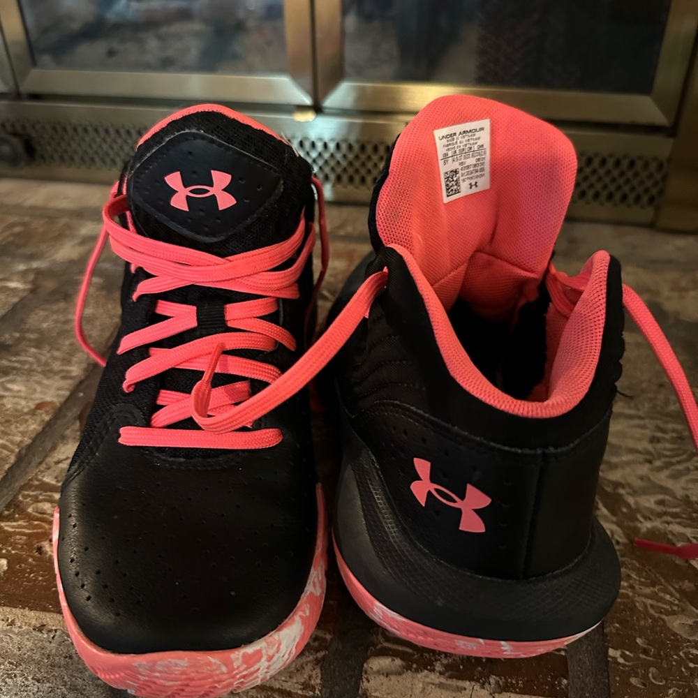 Under Armour Black and Pink Basketball Sneakers with Mesh Upper